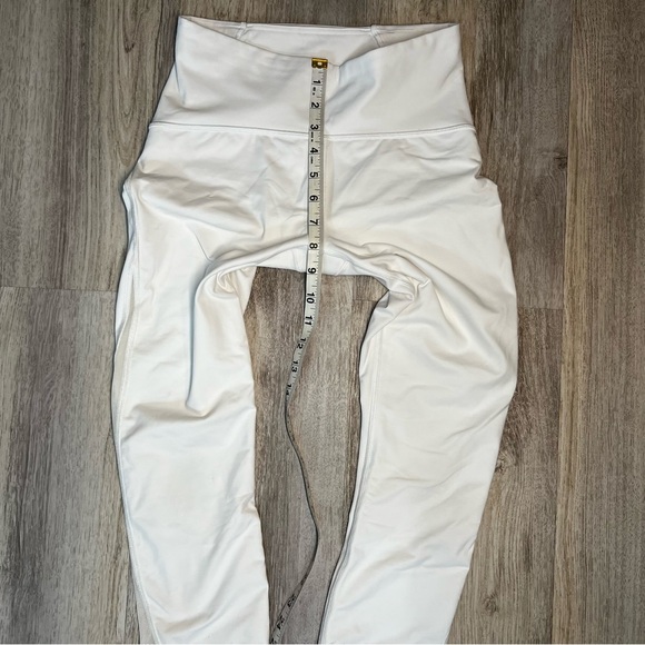 Lululemon White Athletic Capri Leggings Size 6 - Picture 6 of 8